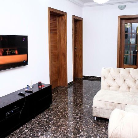 24/7 Luxury Apartment Лаґос Екстер'єр фото