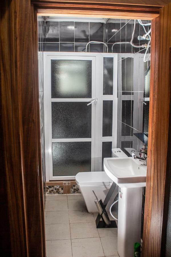 24/7 Luxury Apartment Лаґос Екстер'єр фото